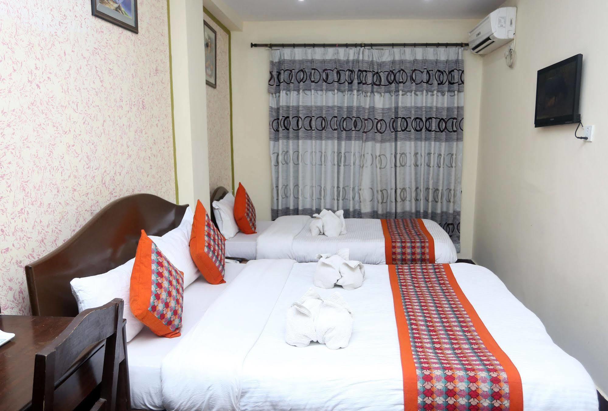 Oyo 153 Aster Hotel Nepal Катманду Екстериор снимка