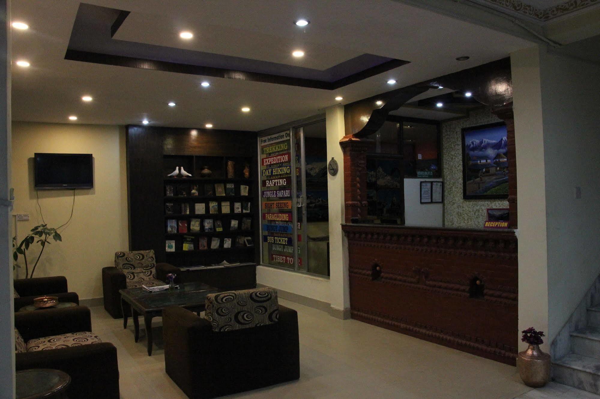 Oyo 153 Aster Hotel Nepal Катманду Екстериор снимка