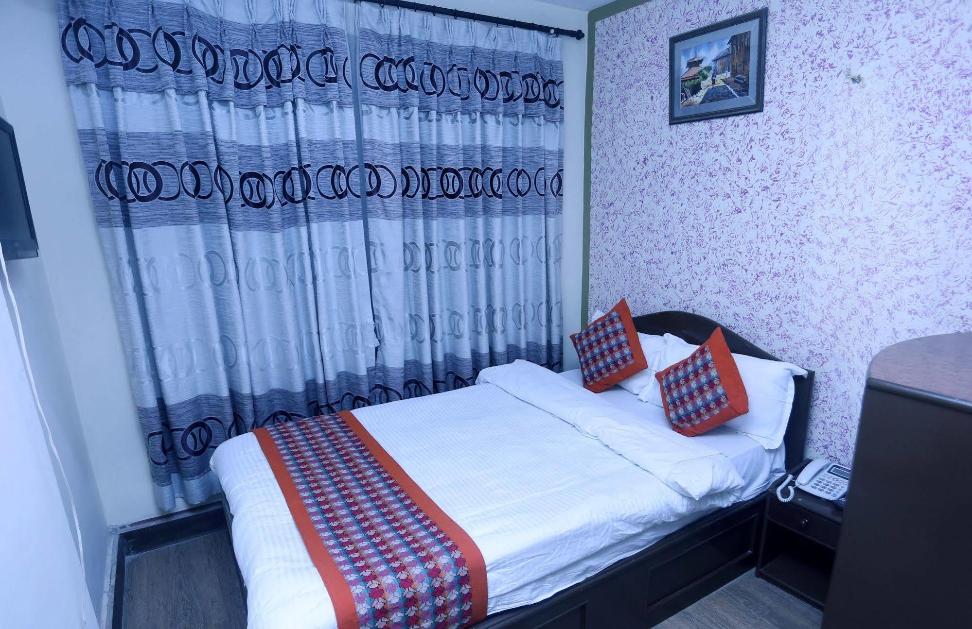 Oyo 153 Aster Hotel Nepal Катманду Екстериор снимка