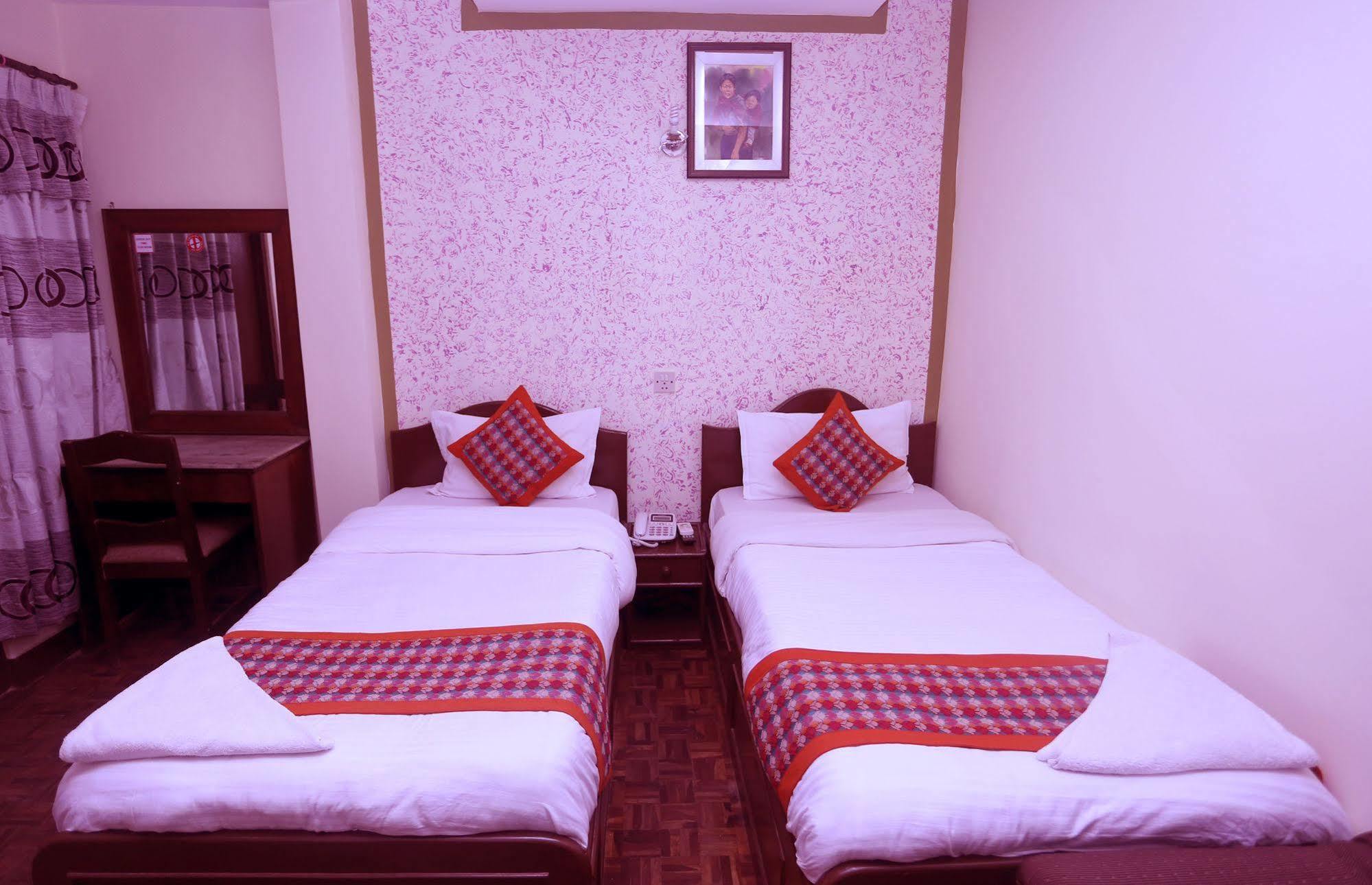 Oyo 153 Aster Hotel Nepal Катманду Екстериор снимка